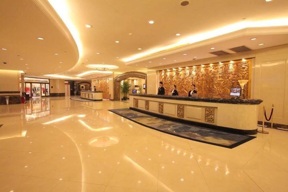 หยุนเจิ้น จินหลิง เวิลด์เทรดพลาซา โฮเทล Hotel สือเจียจวง ภายนอก รูปภาพ