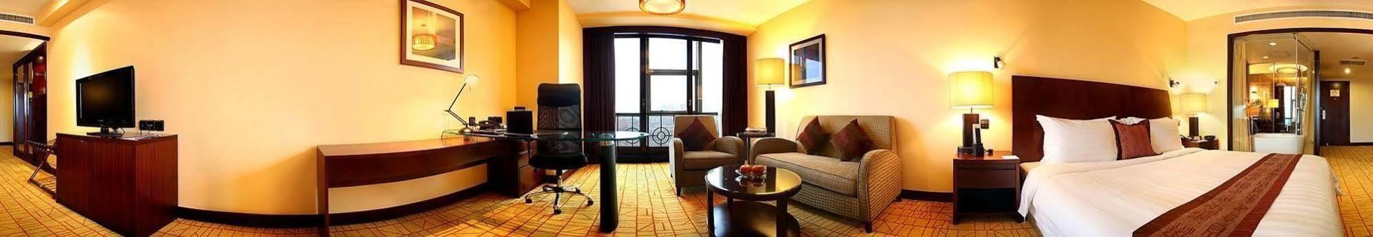 หยุนเจิ้น จินหลิง เวิลด์เทรดพลาซา โฮเทล Hotel สือเจียจวง ภายนอก รูปภาพ